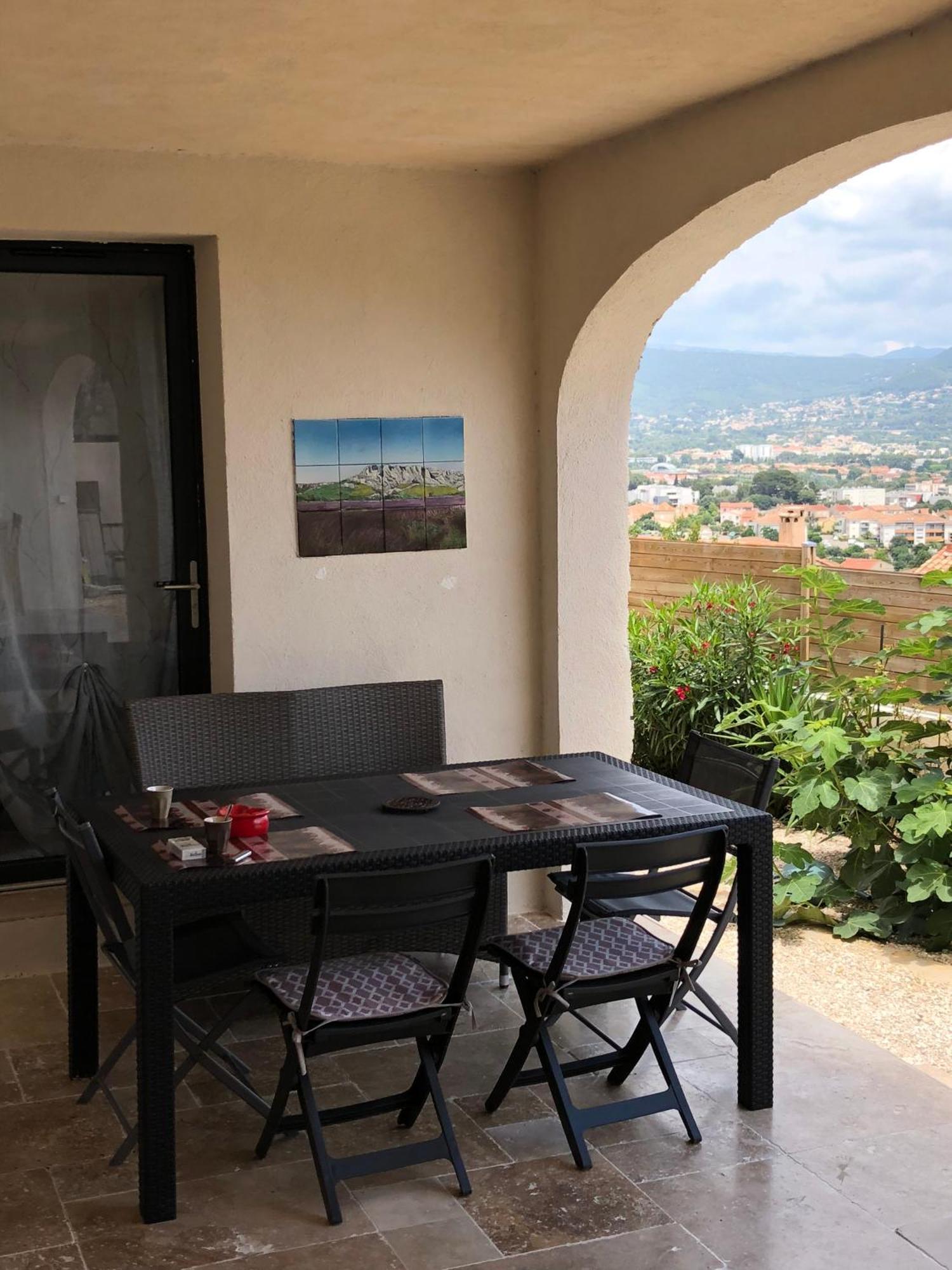 Rez-De-Villa Vue Mer Panoramique 4 P - Soleil Levant La Ciotat Exterior foto